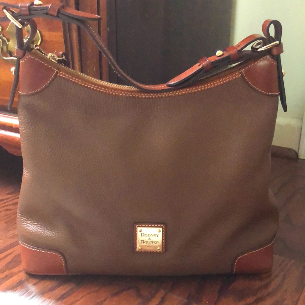 Dooney & Bourke hobo bag